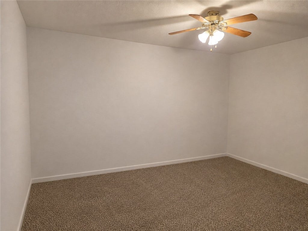401 Lexington Dr, Greensburg, PA 15601