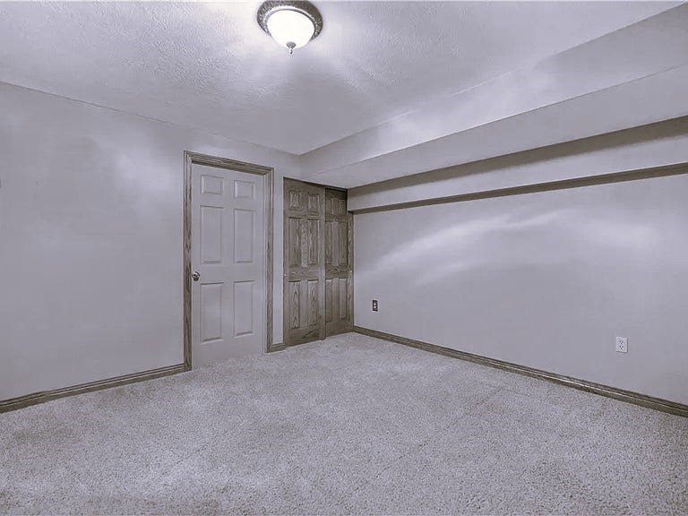 401 Lexington Dr, Greensburg, PA 15601