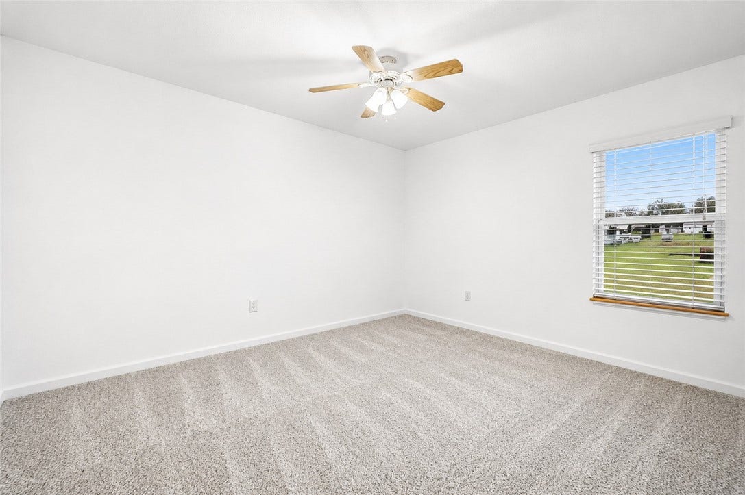 401 Lexington Dr, Greensburg, PA 15601