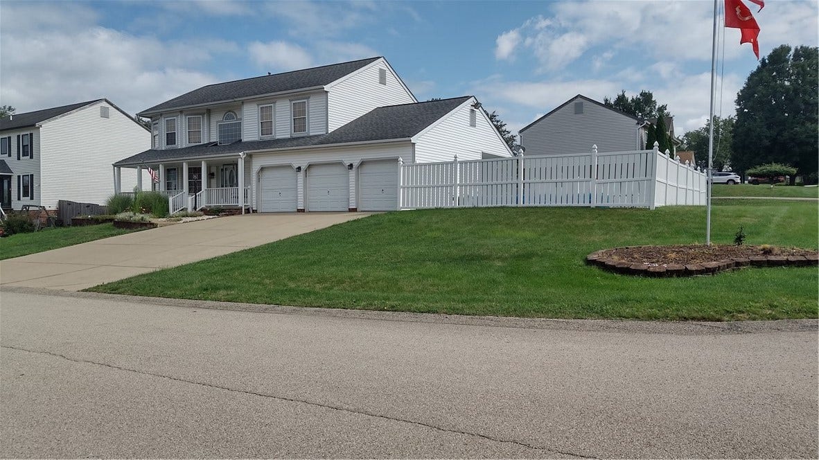 401 Lexington Dr, Greensburg, PA 15601