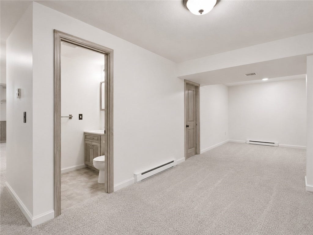 401 Lexington Dr, Greensburg, PA 15601