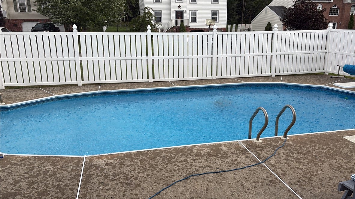 401 Lexington Dr, Greensburg, PA 15601