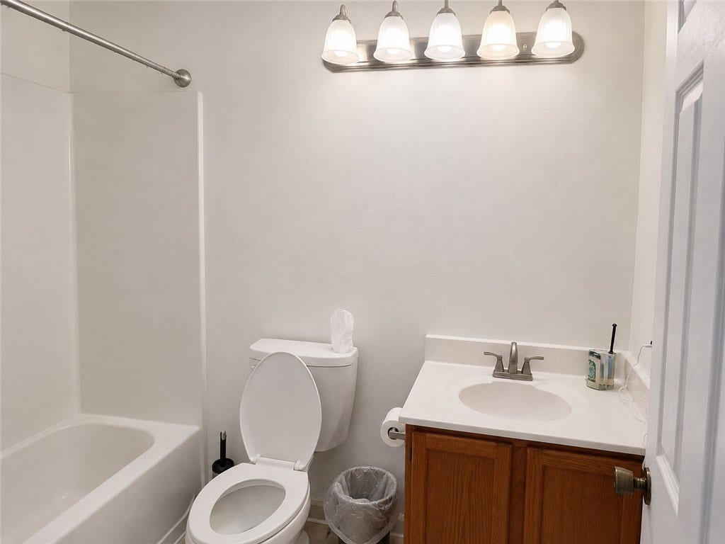 401 Lexington Dr, Greensburg, PA 15601