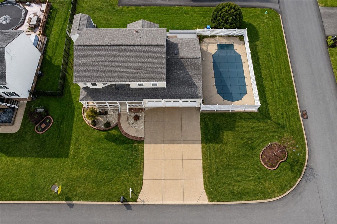 401 Lexington Dr, Greensburg, PA 15601