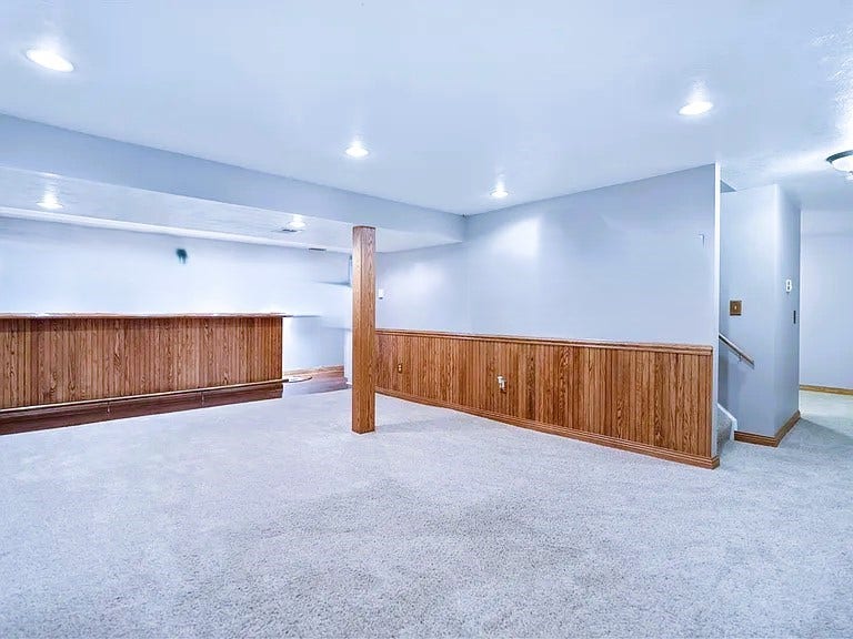 401 Lexington Dr, Greensburg, PA 15601