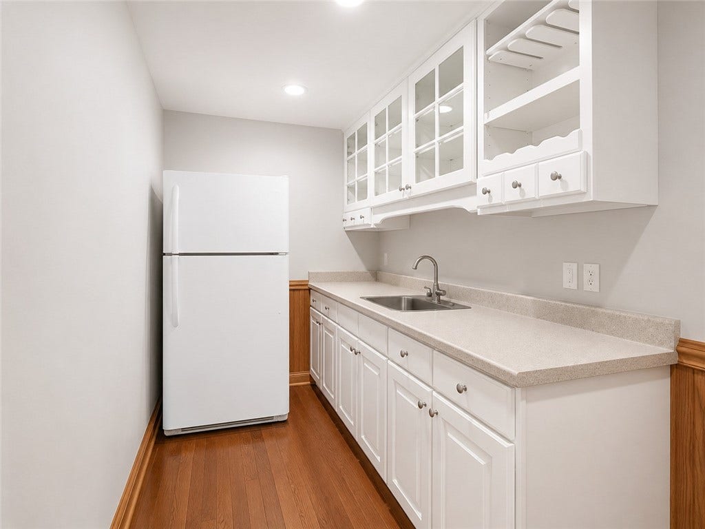 401 Lexington Dr, Greensburg, PA 15601