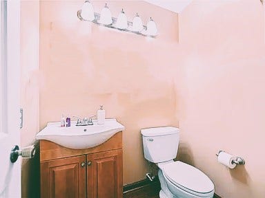401 Lexington Dr, Greensburg, PA 15601