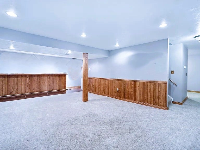 401 Lexington Dr, Greensburg, PA 15601