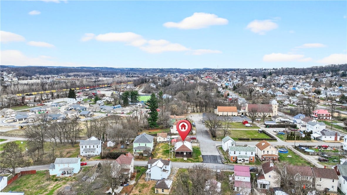 1404 Aetna St, Connellsville, PA 15425