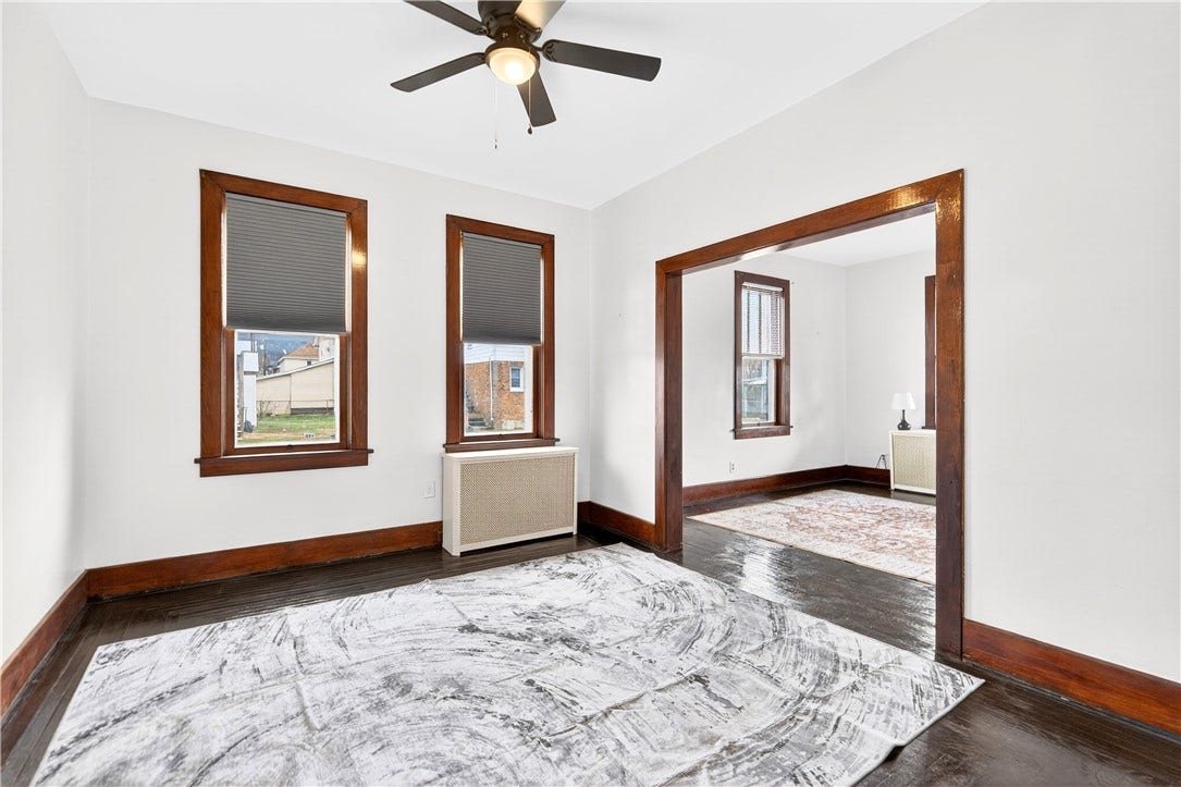 1404 Aetna St, Connellsville, PA 15425