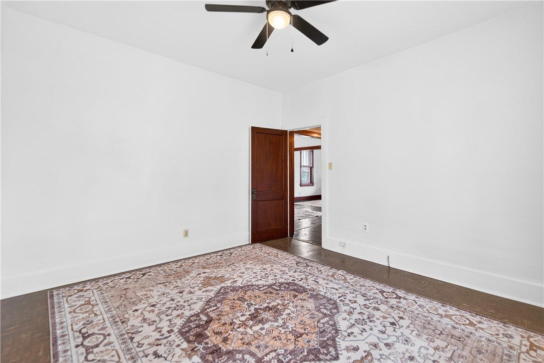 1404 Aetna St, Connellsville, PA 15425