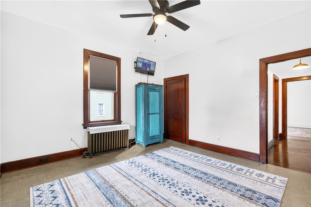 1404 Aetna St, Connellsville, PA 15425
