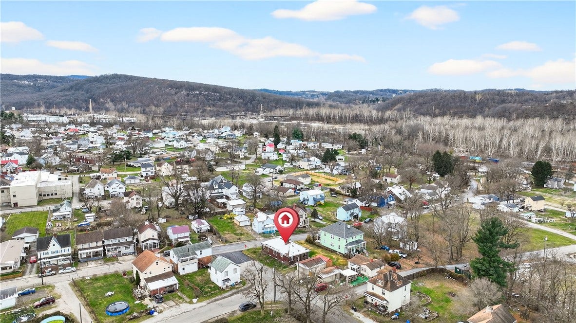 1404 Aetna St, Connellsville, PA 15425