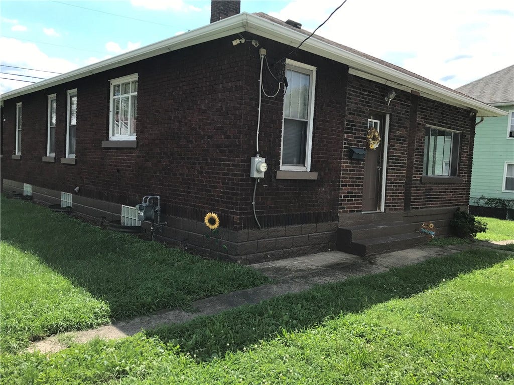 1404 Aetna St, Connellsville, PA 15425