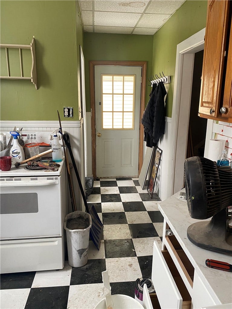 614 Howard St, Brownsville, PA 15417
