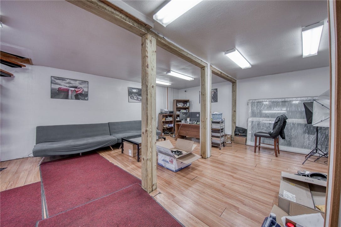 1080 3rd St, North Versailles, PA 15137