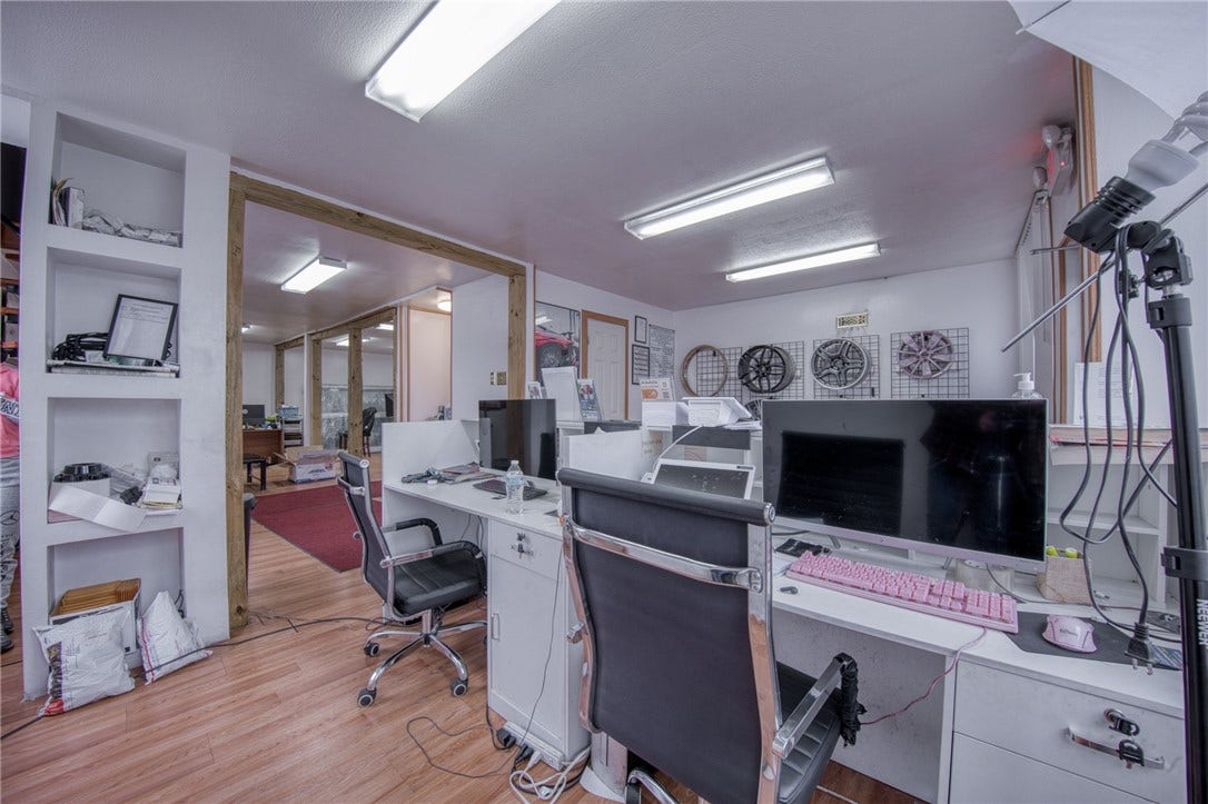 1080 3rd St, North Versailles, PA 15137