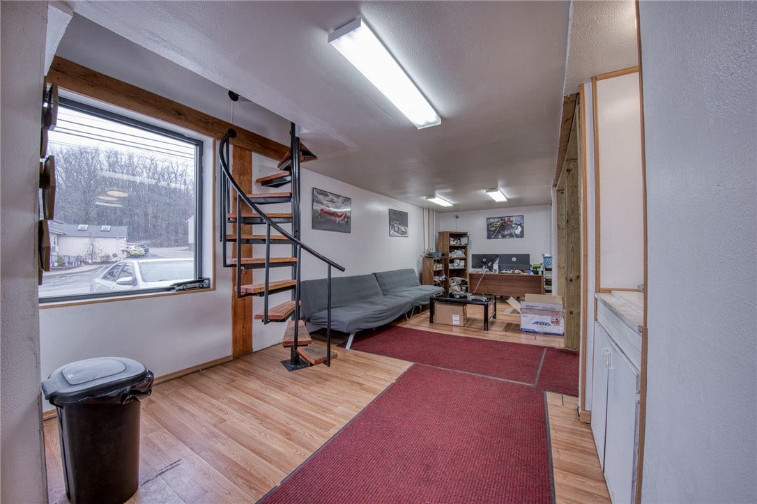 1080 3rd St, North Versailles, PA 15137