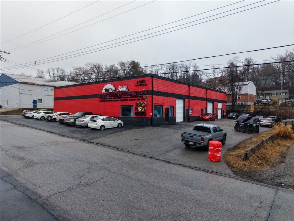 1080 3rd St, North Versailles, PA 15137