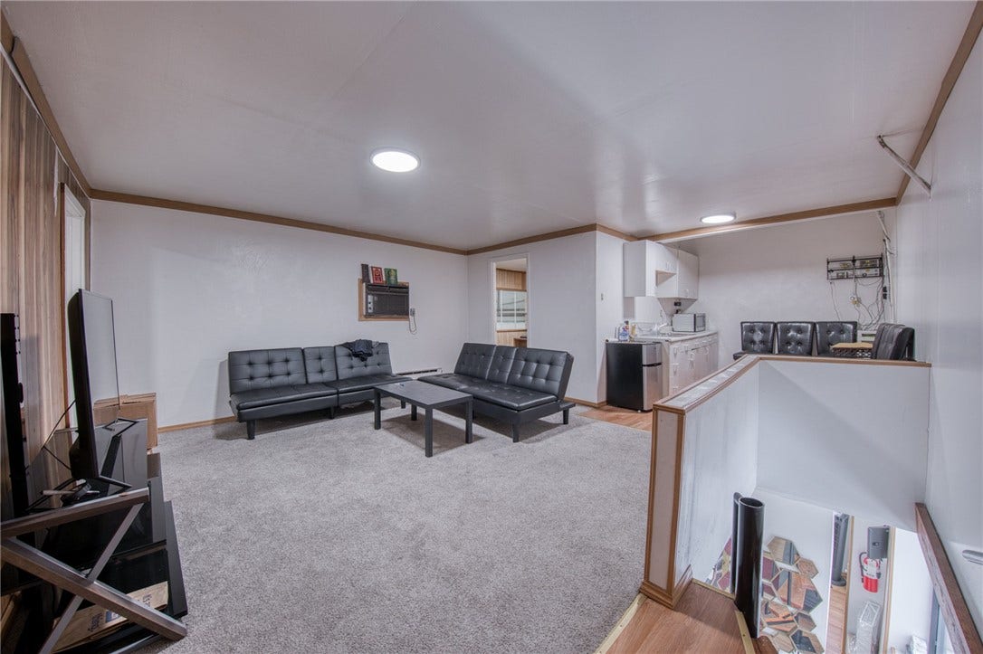 1080 3rd St, North Versailles, PA 15137