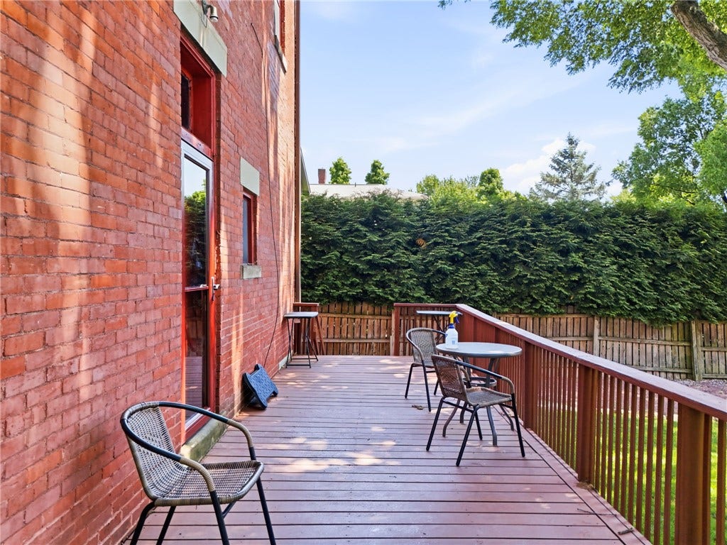 4916 Wallingford St, Pittsburgh, PA 15213