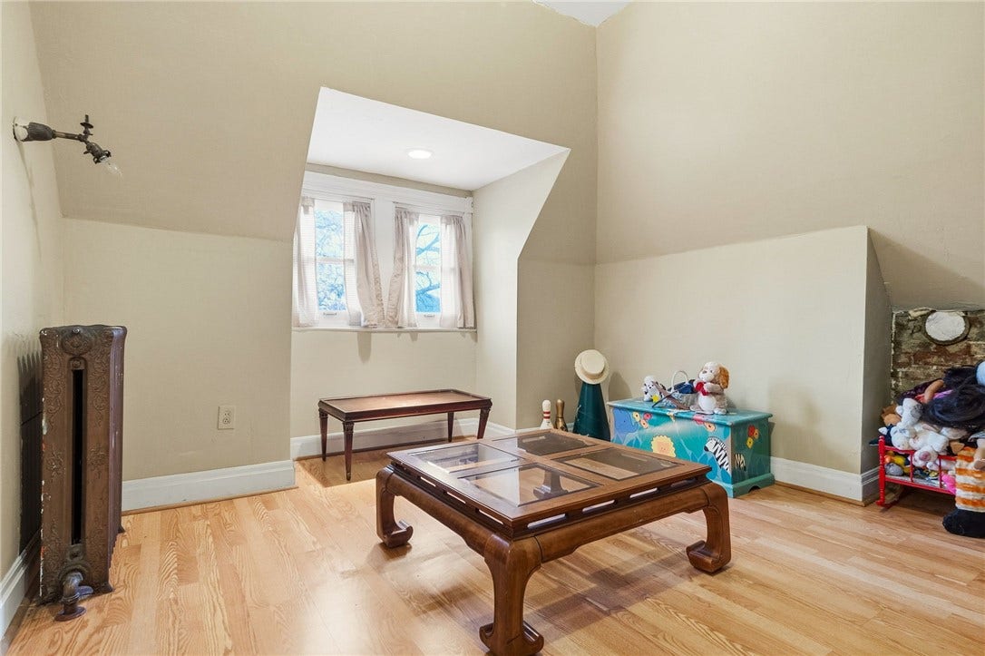 4916 Wallingford St, Pittsburgh, PA 15213