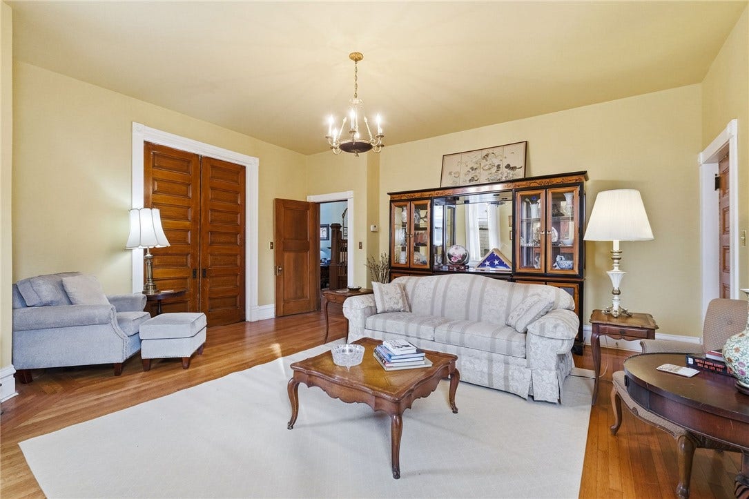 4916 Wallingford St, Pittsburgh, PA 15213