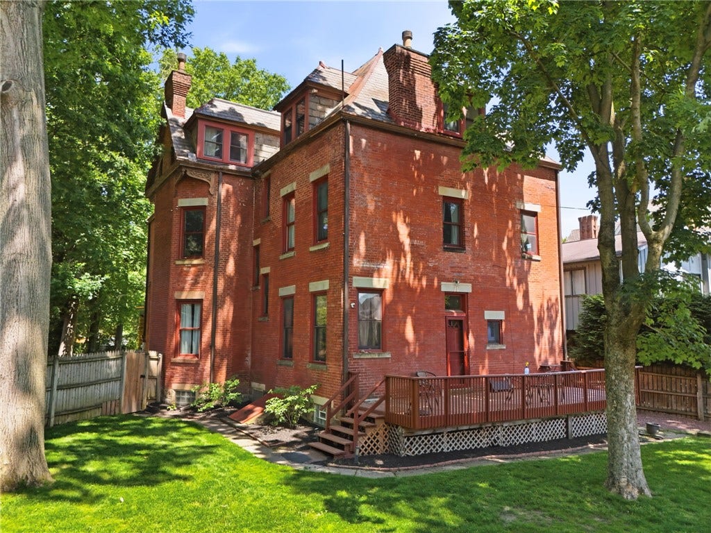 4916 Wallingford St, Pittsburgh, PA 15213