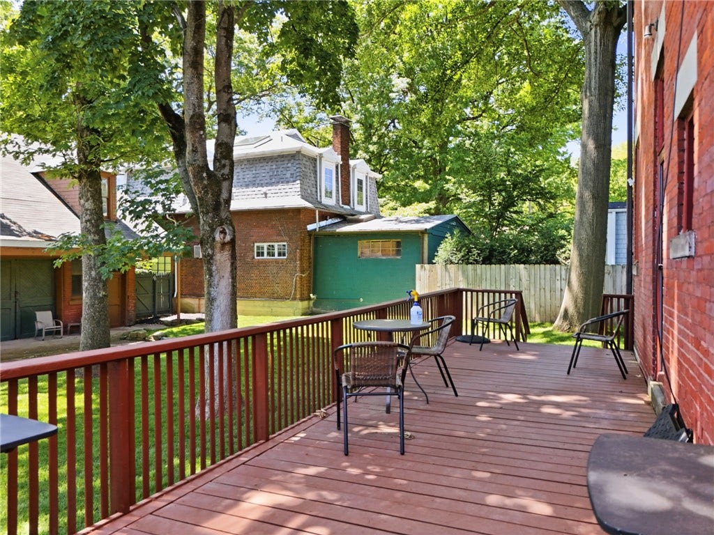 4916 Wallingford St, Pittsburgh, PA 15213
