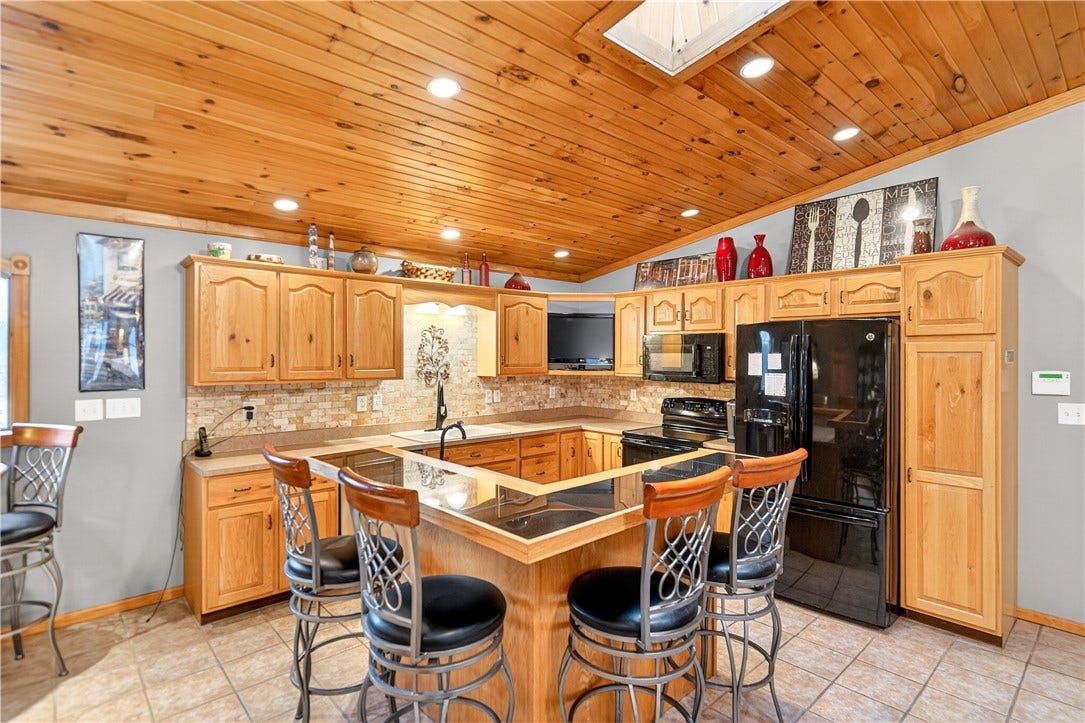 1204 Memorial Blvd, Connellsville, PA 15425