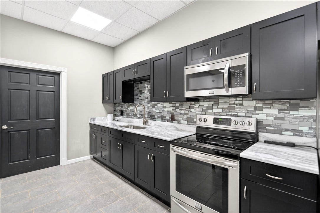 1204 Memorial Blvd, Connellsville, PA 15425