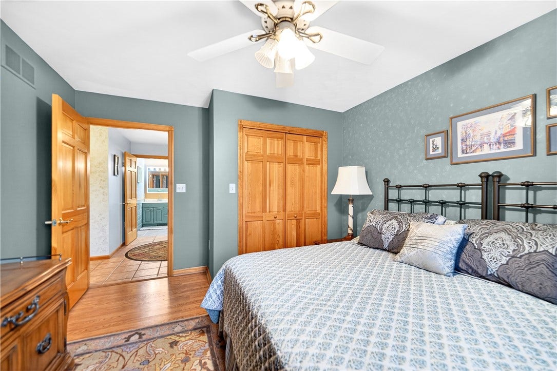 1204 Memorial Blvd, Connellsville, PA 15425