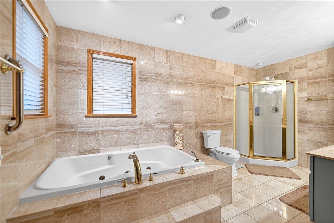 1204 Memorial Blvd, Connellsville, PA 15425