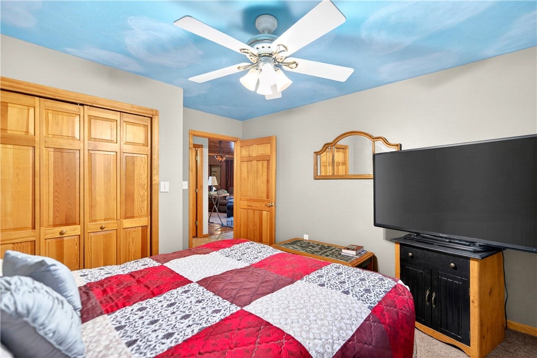 1204 Memorial Blvd, Connellsville, PA 15425
