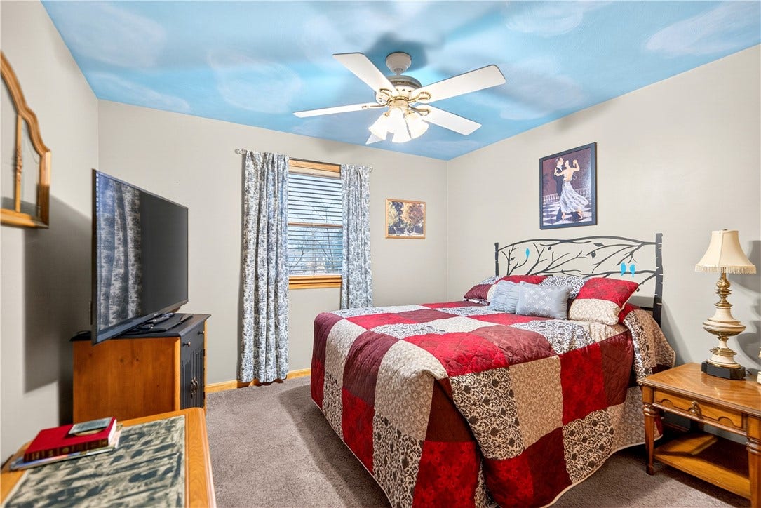 1204 Memorial Blvd, Connellsville, PA 15425