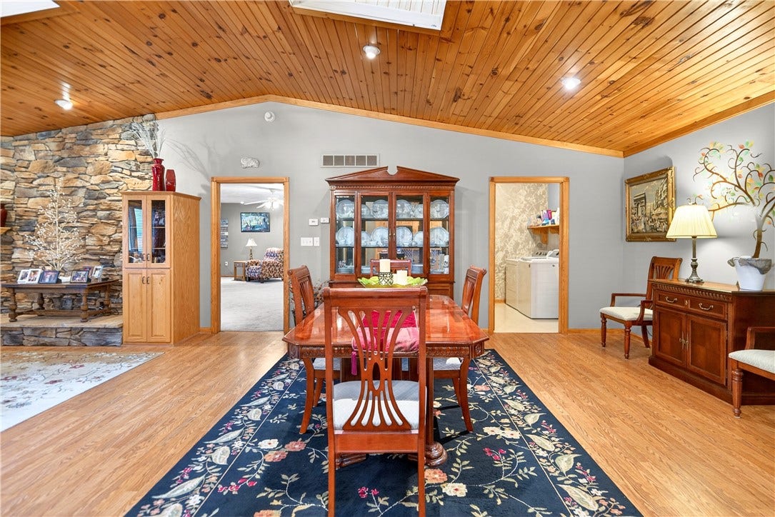 1204 Memorial Blvd, Connellsville, PA 15425