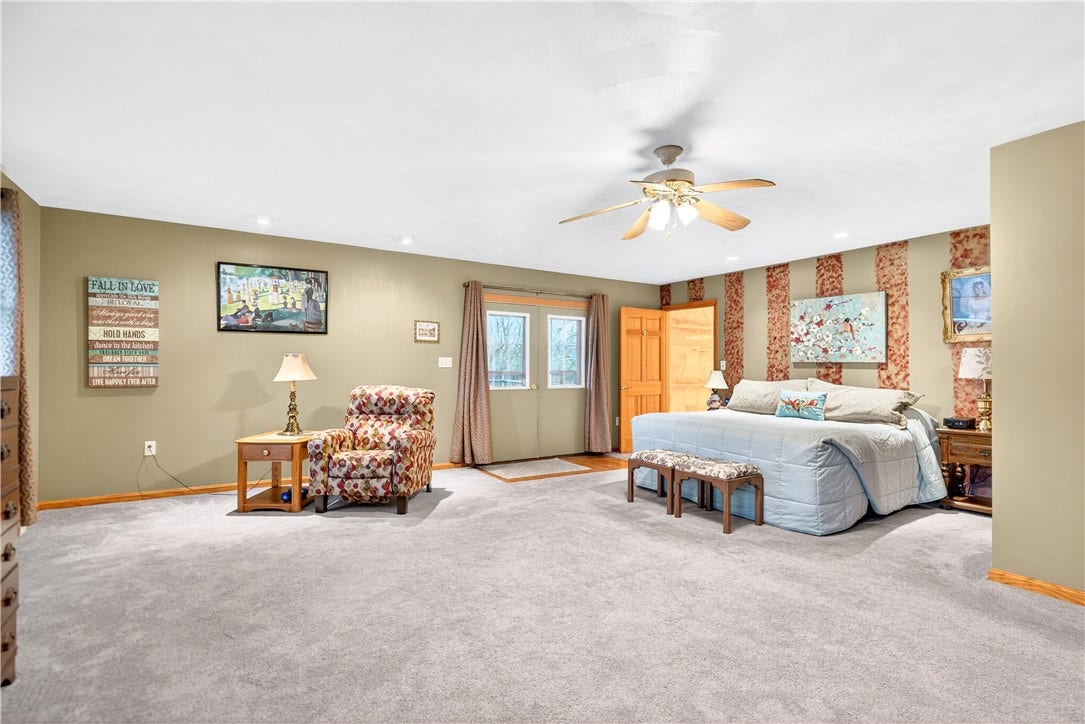1204 Memorial Blvd, Connellsville, PA 15425