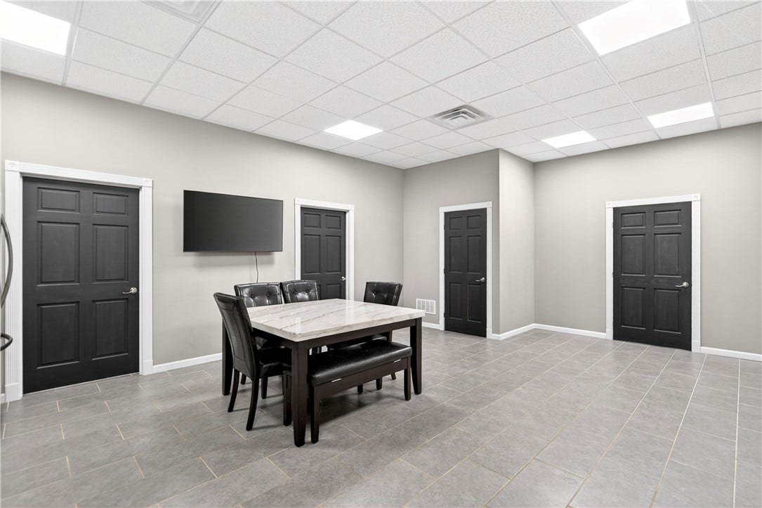 1204 Memorial Blvd, Connellsville, PA 15425