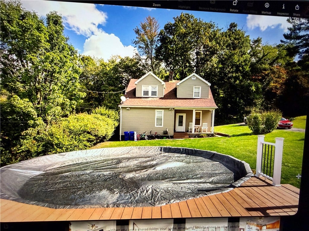 1910 2nd St, Connellsville, PA 15425