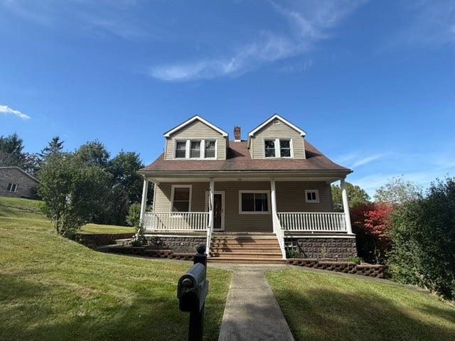 1910 2nd St, Connellsville, PA 15425
