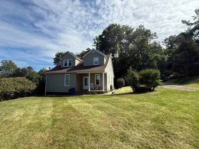 1910 2nd St, Connellsville, PA 15425