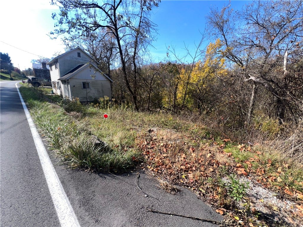 183 Country Club Rd, Washington, PA 15301