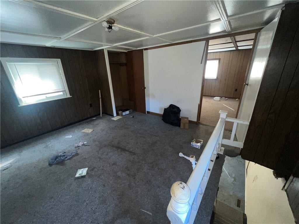 183 Country Club Rd, Washington, PA 15301