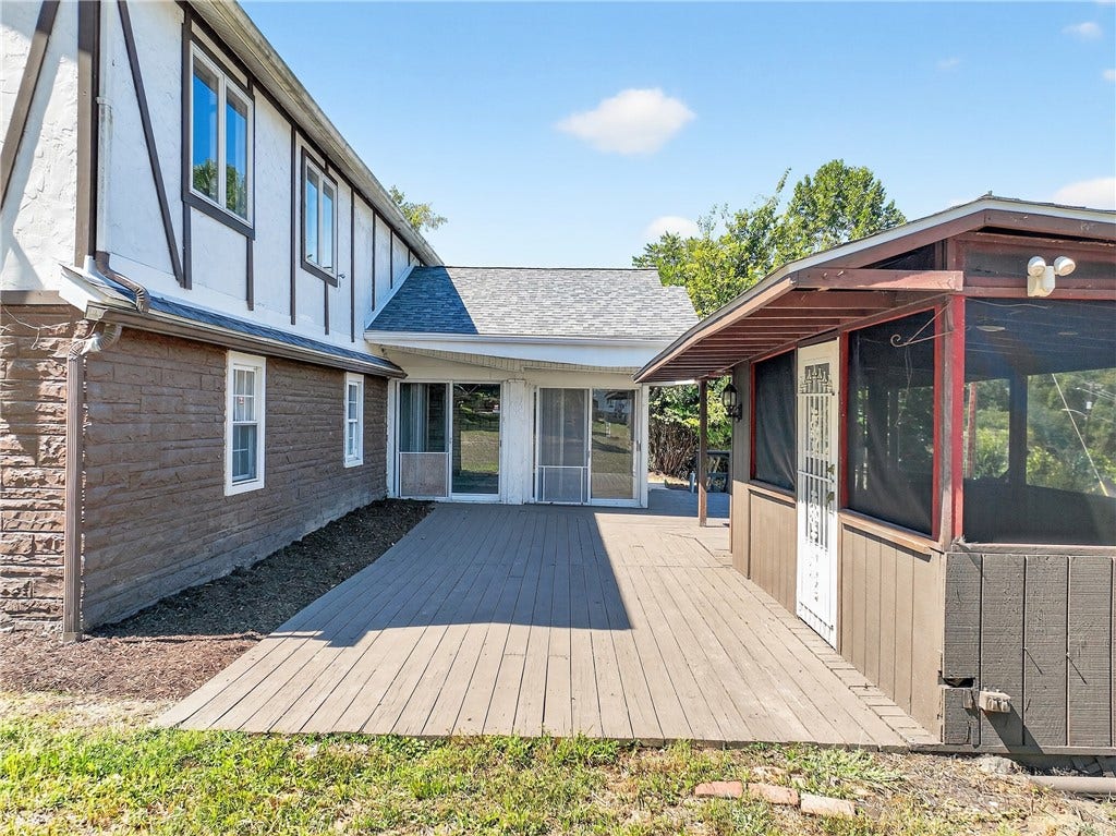 221 Matteo St, Brownsville, PA 15417