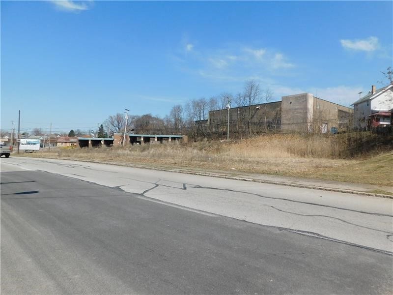 32 Coolspring Street, Uniontown, PA 15401