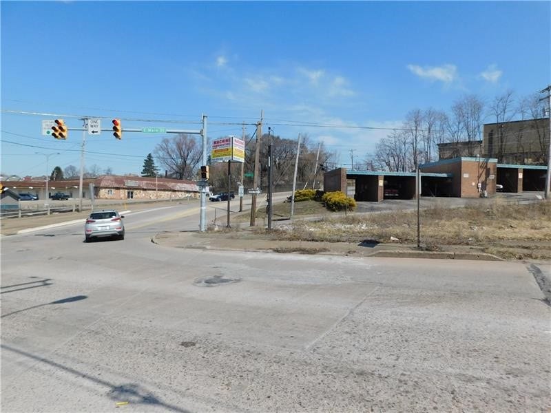 32 Coolspring Street, Uniontown, PA 15401