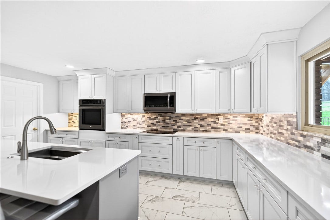 1443 Stoltz Rd, Bethel Park, PA 15102