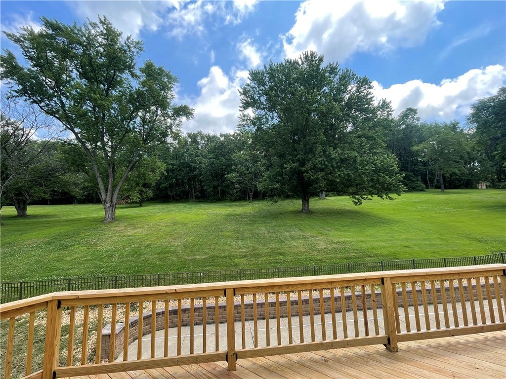1443 Stoltz Rd, Bethel Park, PA 15102