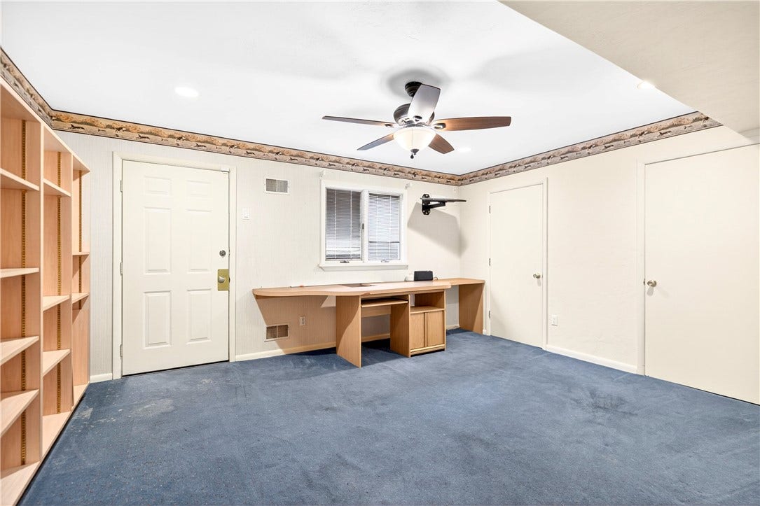 1443 Stoltz Rd, Bethel Park, PA 15102