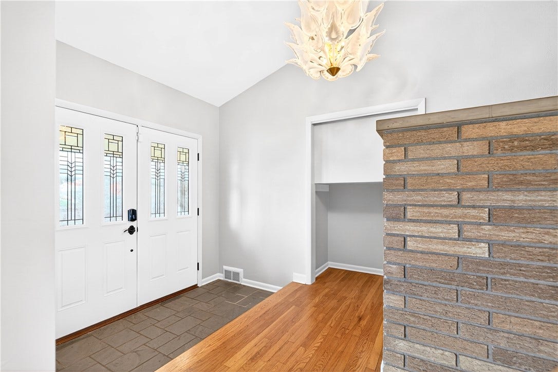 1443 Stoltz Rd, Bethel Park, PA 15102